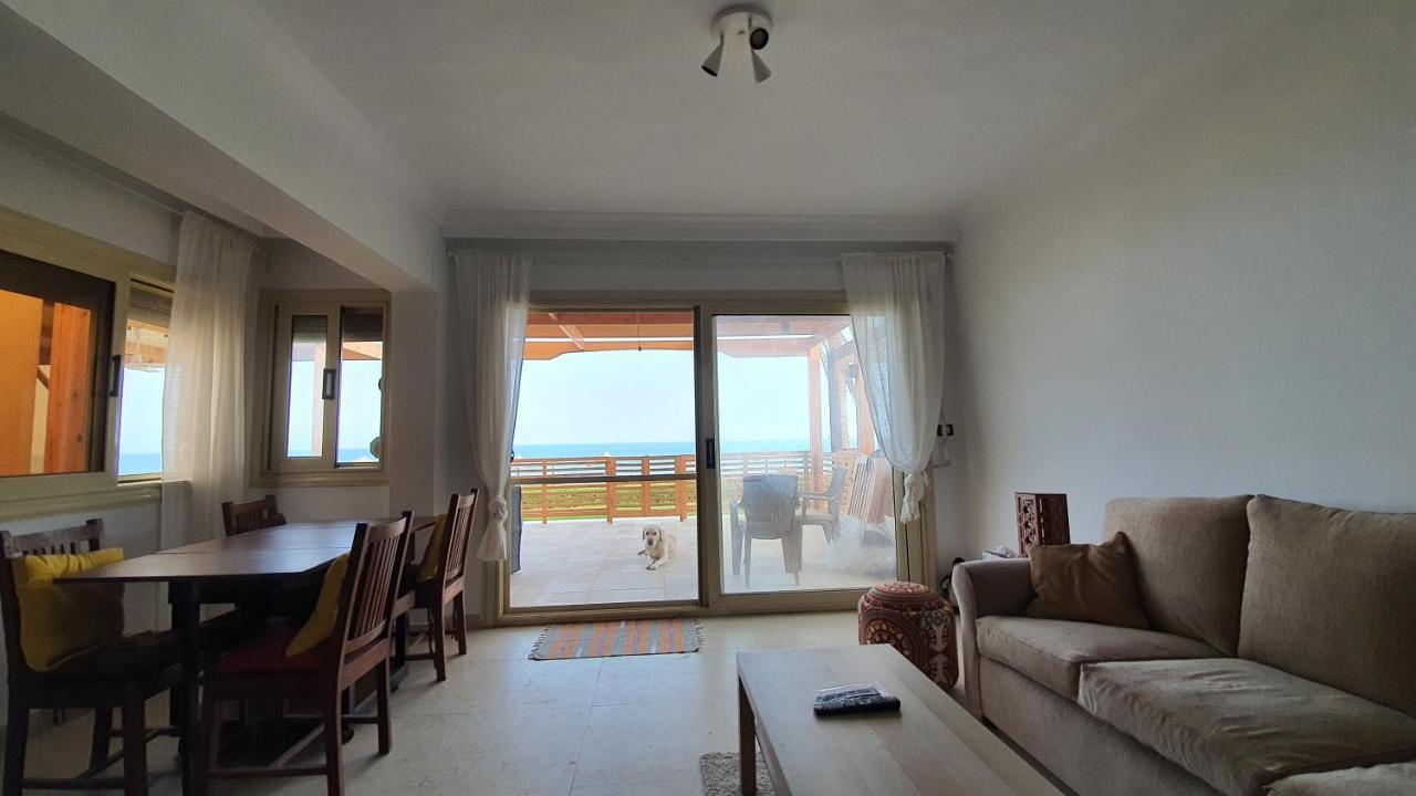 Breathtaking Luxury & Spacious Family 2-bed 1st Row Seaview At Stella Seaview Sokhna Hébergement de vacances